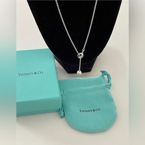 Authentic Tiffany & Co. Very Rare Open Wave Pearl Lariat